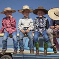 <a href="http://www.calliphotography.com" target="_blank">Calli McCaw</a> Calli McCaw