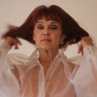 <a href="http://www.lindatroeller.com" target=blank rel="noopener noreferrer">Linda Troeller</a>